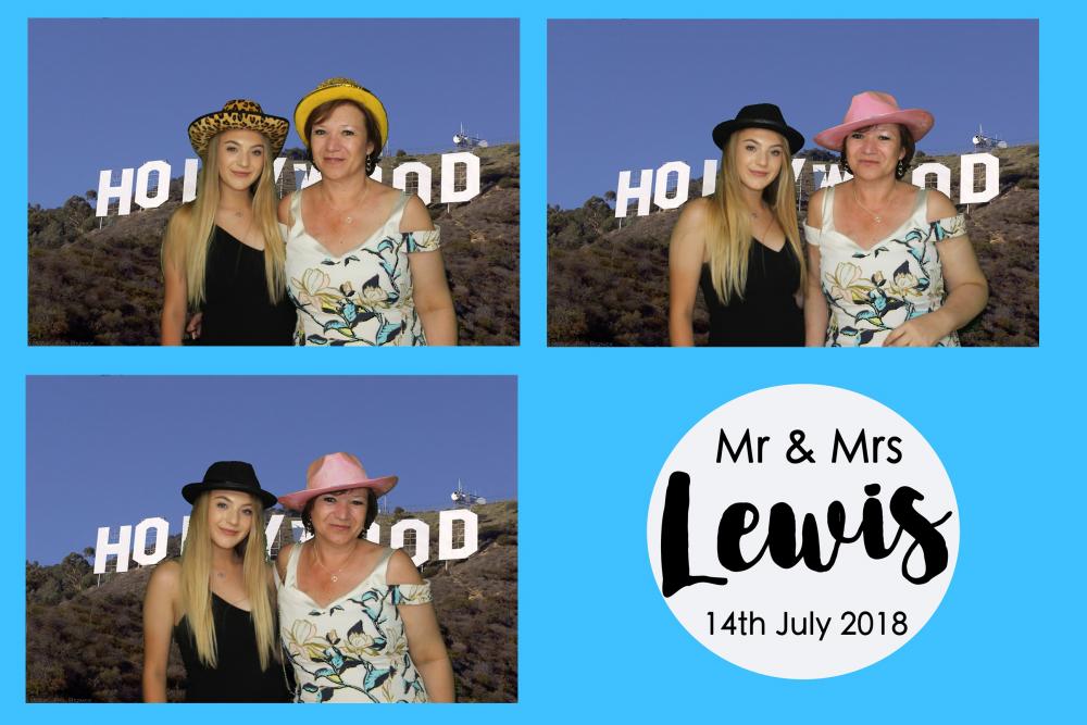 Mr & Mrs Lewis's Wedding | View more photos from the event at images.mobile-photo-booth.com/u/MobilePhotoBoothUK/Mr-Mrs-Lewiss-Wedding